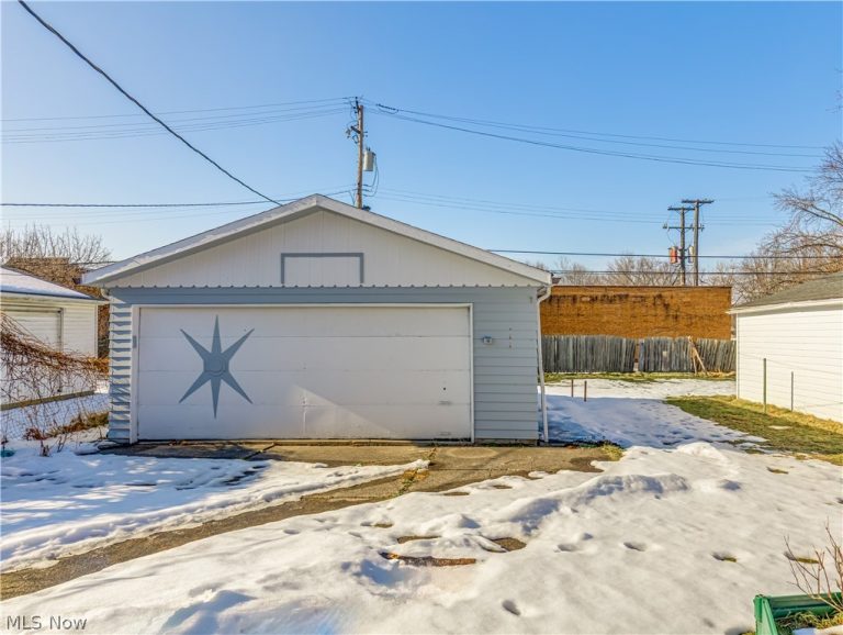 5728 South Boulevard, Maple Heights, OH - Photo 4