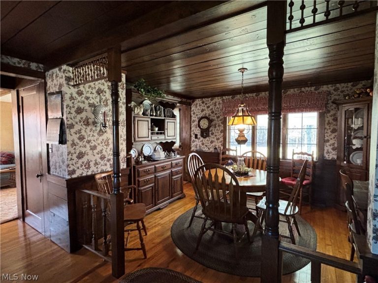 837 Walls Lake Drive, Vienna, OH - Photo 5