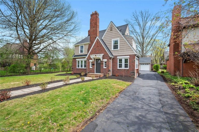 3305 Enderby Road, Shaker Heights, OH - Photo 3