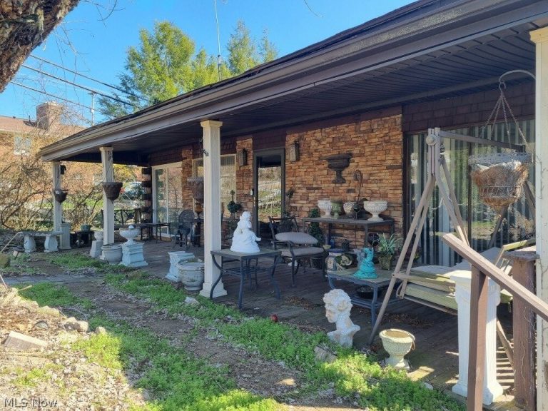 129 Preston Road, Steubenville, OH - Photo 4