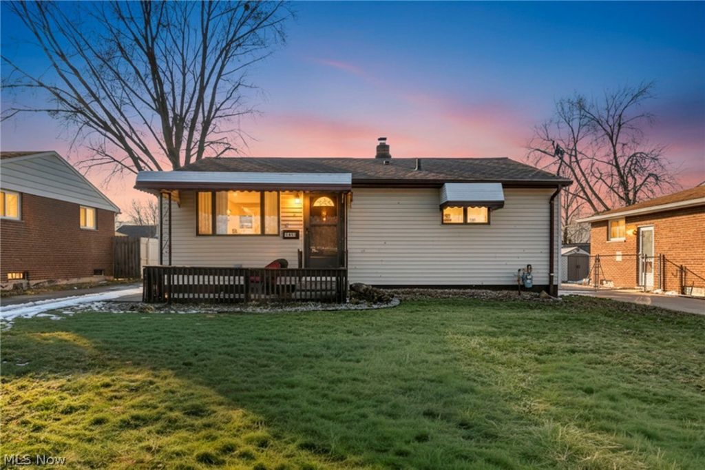 6386 Sandfield Drive, Brook Park, OH