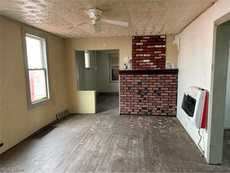 3934 Arnold Court, Cleveland, OH - Photo 8