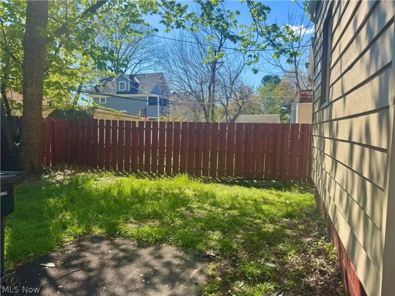 9606 Parmelee Avenue, Cleveland, OH - Photo 4