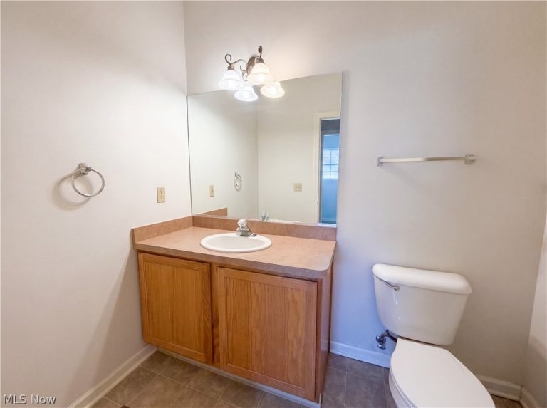 8757 Roberts Court, Olmsted Falls, OH - Photo 6