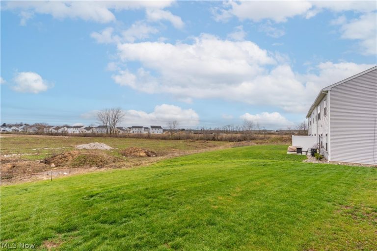 435 Honeycrisp Drive, Louisville, OH - Photo 2