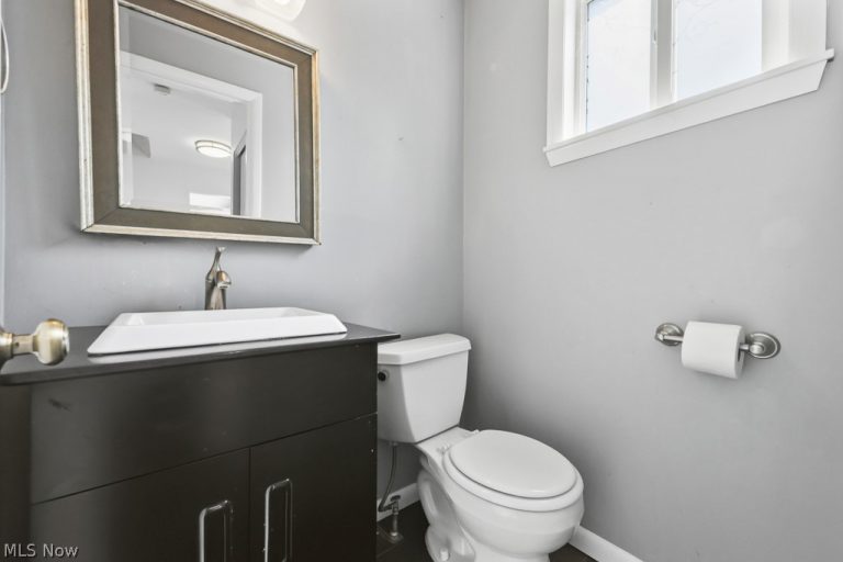 1181 Winhurst Drive, Akron, OH - Photo 5