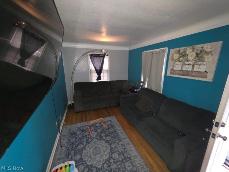 15205 Harvard Avenue, Cleveland, OH - Photo 6