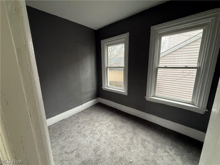 7705 Star Avenue, Cleveland, OH - Photo 6