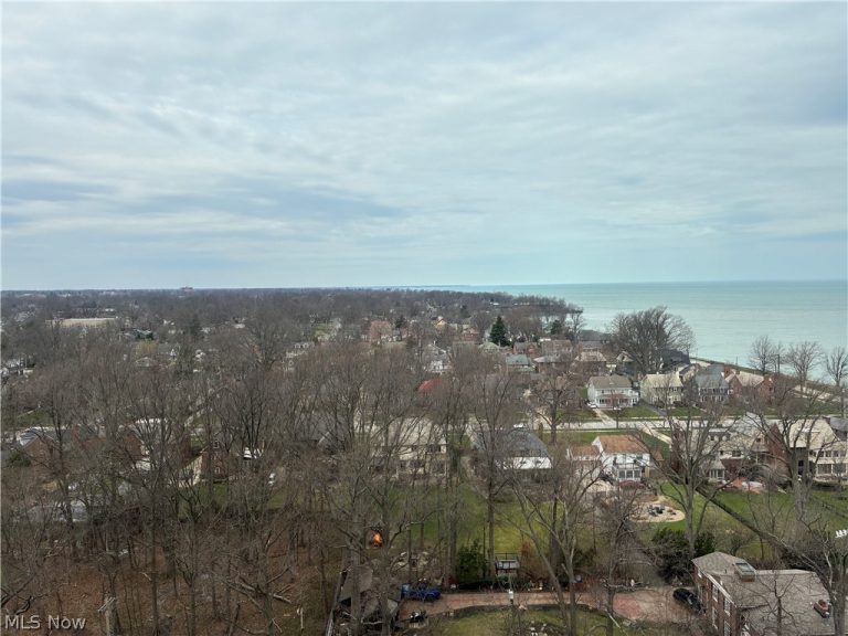 12900 Lake Avenue #1620, Lakewood, OH - Photo 3