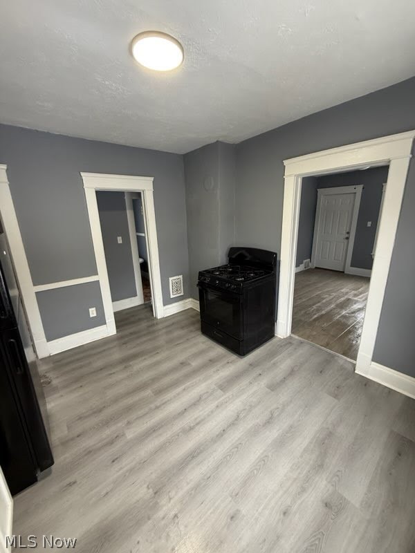 10304 Shale Avenue, Cleveland, OH - Photo 2