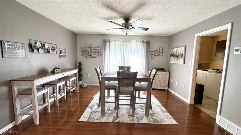 6960 Parkway Drive, Middleburg Heights, OH - Photo 8