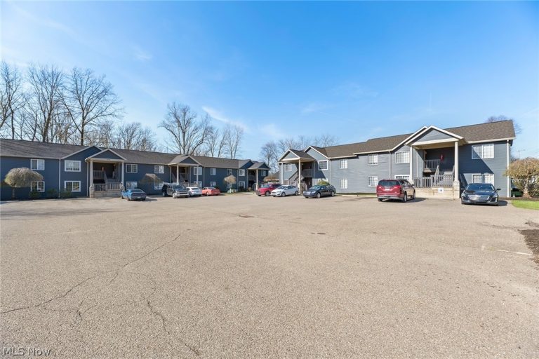 1894-1898 Springfield Lake Boulevard, Akron, OH - Photo 3