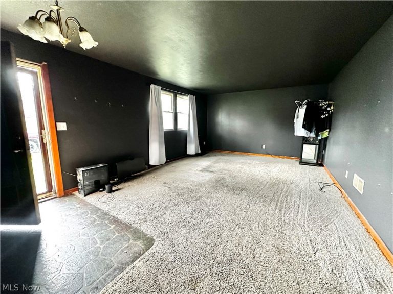 128 Shaffer Lane, New Cumberland, WV - Photo 5