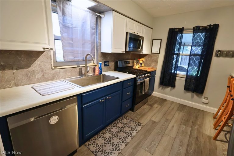 842 Grant Avenue, Cuyahoga Falls, OH - Photo 6