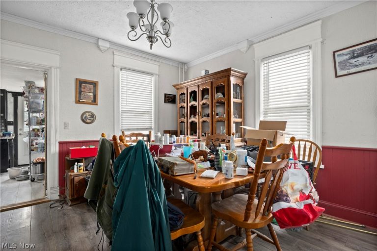 208 Glenwood Street, Elyria, OH - Photo 8