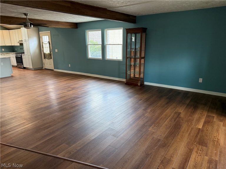 8352 Wyatt Road, Broadview Heights, OH - Photo 4