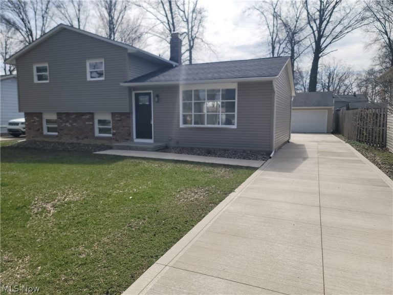 38136 Parkway Boulevard, Willoughby, OH, 44094