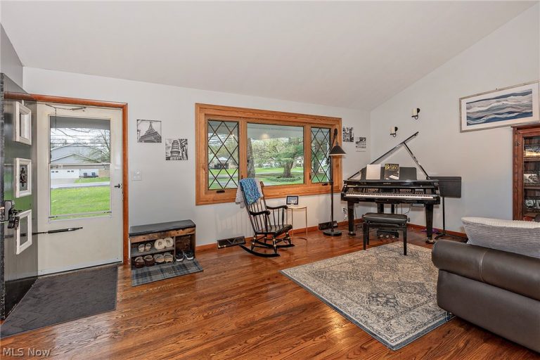 2526 Harris Road, Broadview Heights, OH - Photo 5