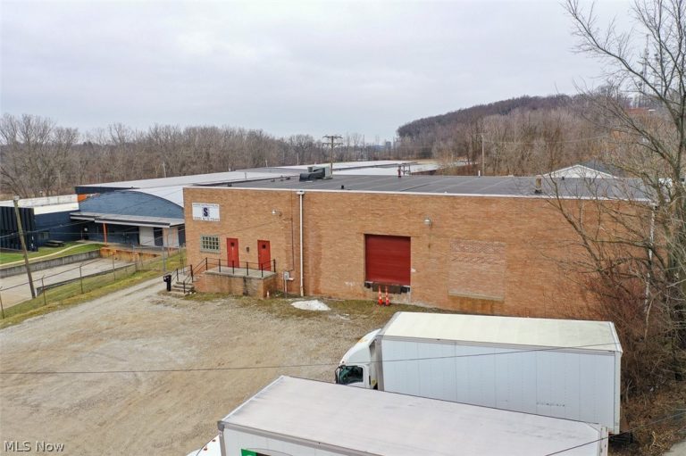 1234 Brittain Road, Akron, OH - Photo 6