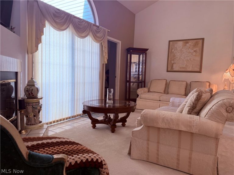 111 Aspen Court #3, Warren, OH - Photo 4