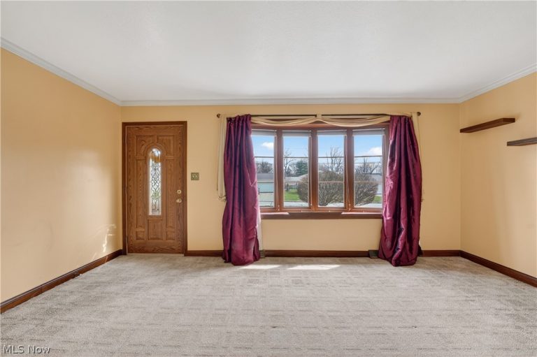 6432 Ambrose Drive, Mentor, OH - Photo 5