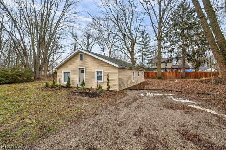6171 Lee Road, North Ridgeville, OH - Photo 4
