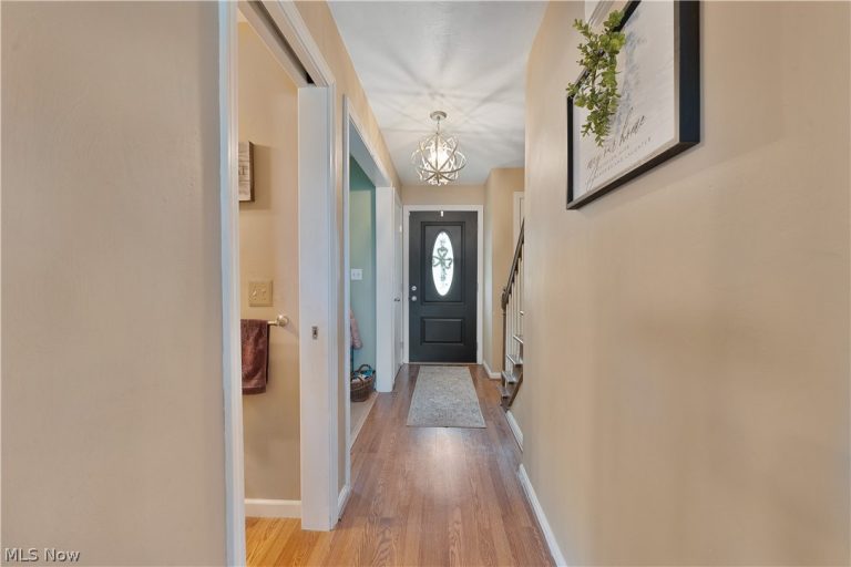 1338 Valley View Drive, Boardman, OH - Photo 8