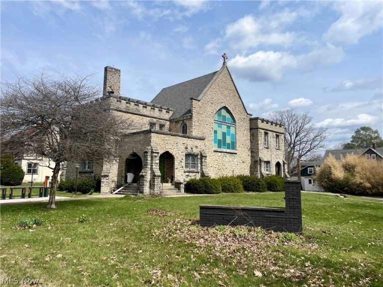 1205 Elm Street, Youngstown, OH - Photo 2