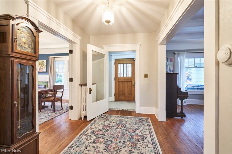 100 Mayfield Avenue, Akron, OH - Photo 2