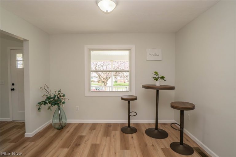 270 High Grove Boulevard, Akron, OH - Photo 5