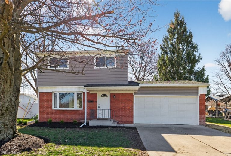 727 Fairwood Boulevard, Elyria, OH, 44035