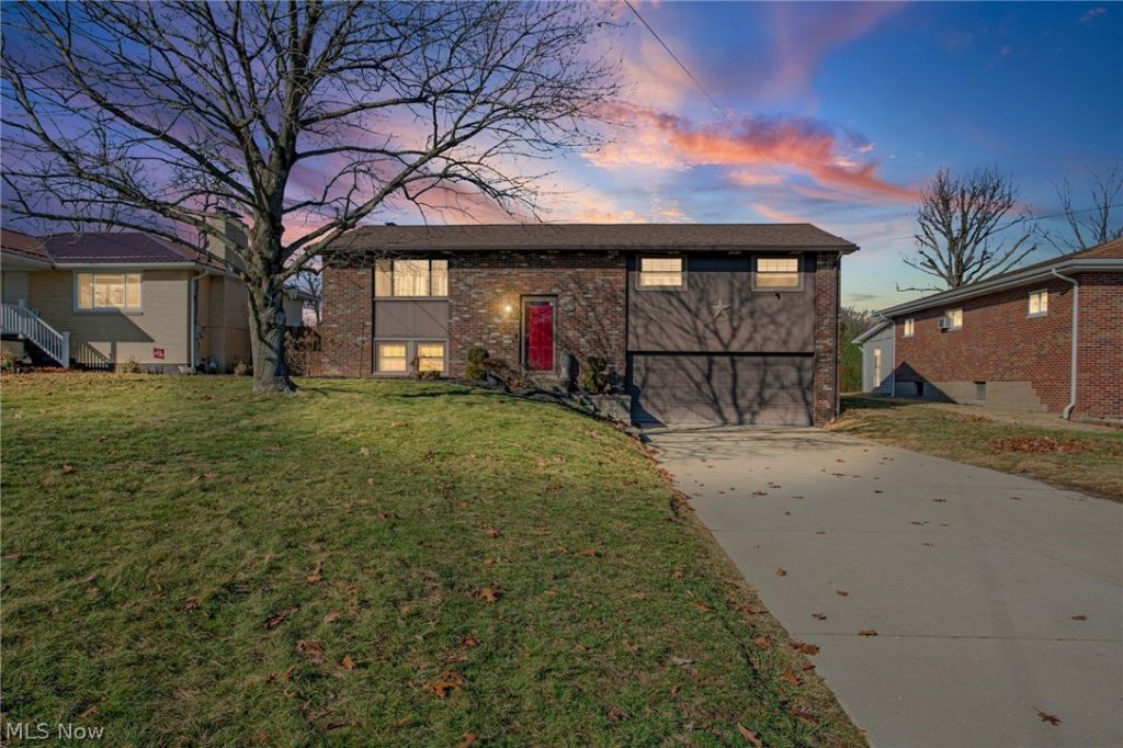 216 Beechwood Boulevard, Wintersville, OH