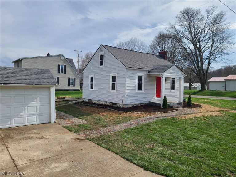 131 Church Street, Perrysville, OH - Photo 2