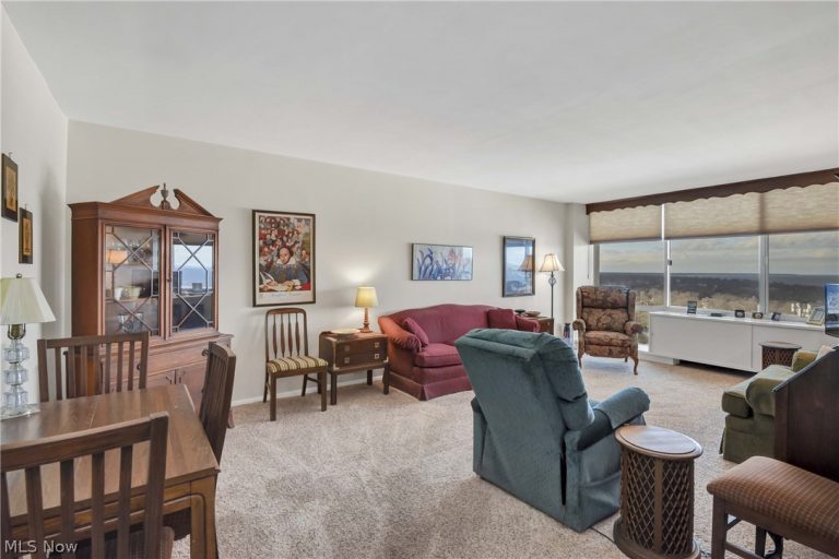 12700 Lake Avenue #2808, Lakewood, OH - Photo 2