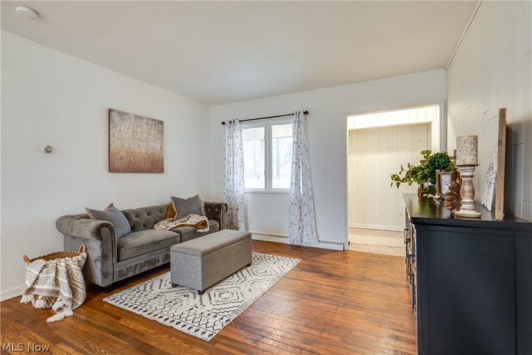 1440 Treasch Drive, Cuyahoga Falls, OH - Photo 4