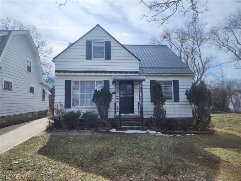 18990 Raymond Street, Maple Heights, OH, 44137