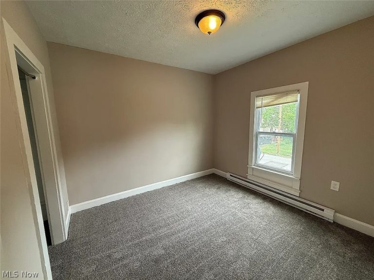 323 columbus Street #325, Elyria, OH - Photo 8