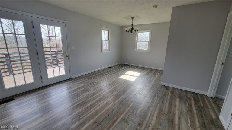 105 Woodcrest Lane, Marietta, OH - Photo 6