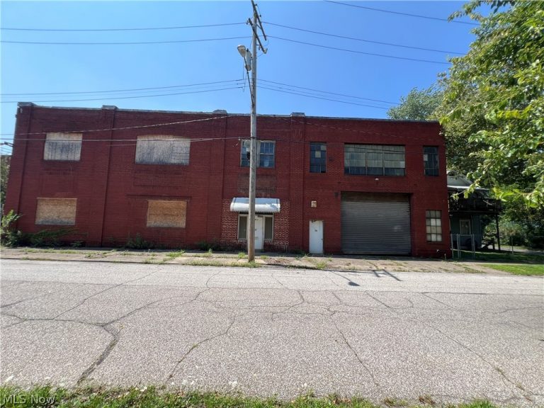 1802 47th Street, Cleveland, OH - Photo 2