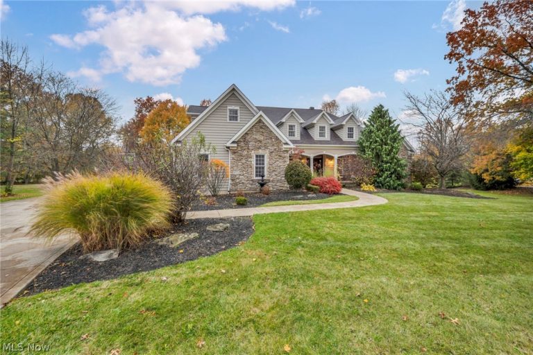 8933 Mountain View Drive, Mentor, OH - Photo 8