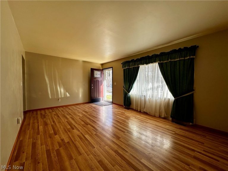 609 Triplett Street, Belmont, WV - Photo 4