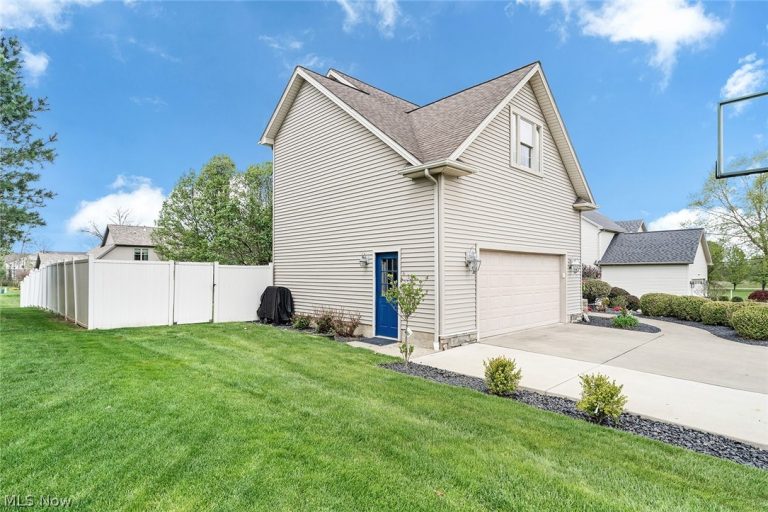 6554 Carolina Place, Poland, OH - Photo 8