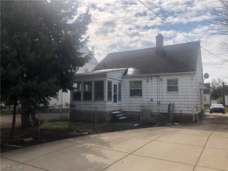 4037 Wilmington Road, South Euclid, OH - Photo 4