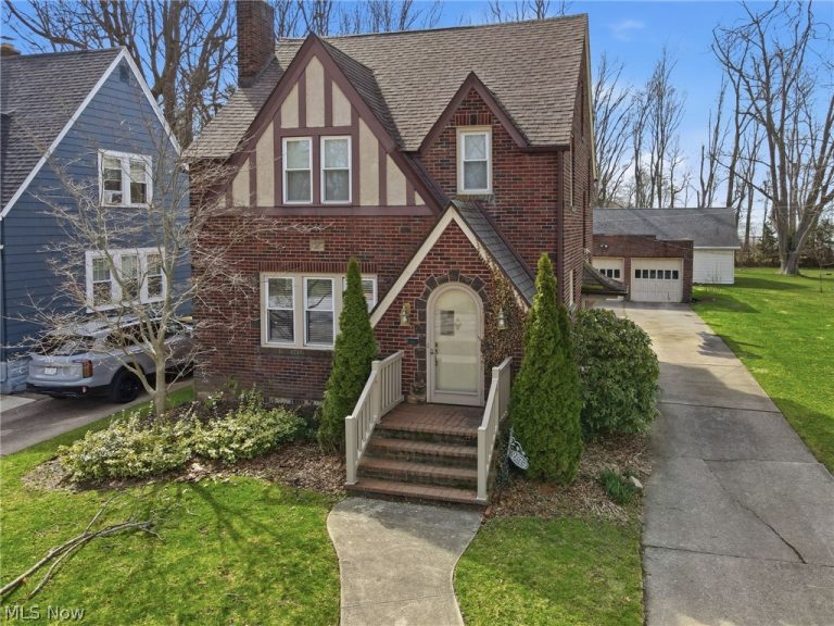 2679 Walnut Boulevard, Ashtabula, OH - Photo 2