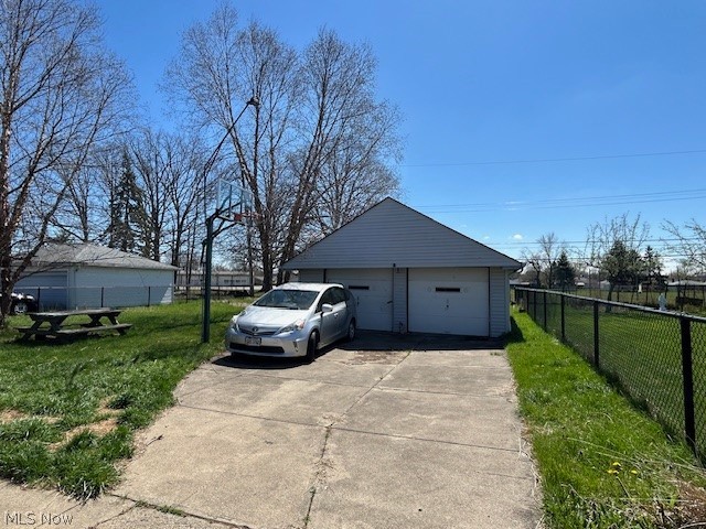 11821 Ronald Drive, Parma, OH - Photo 3