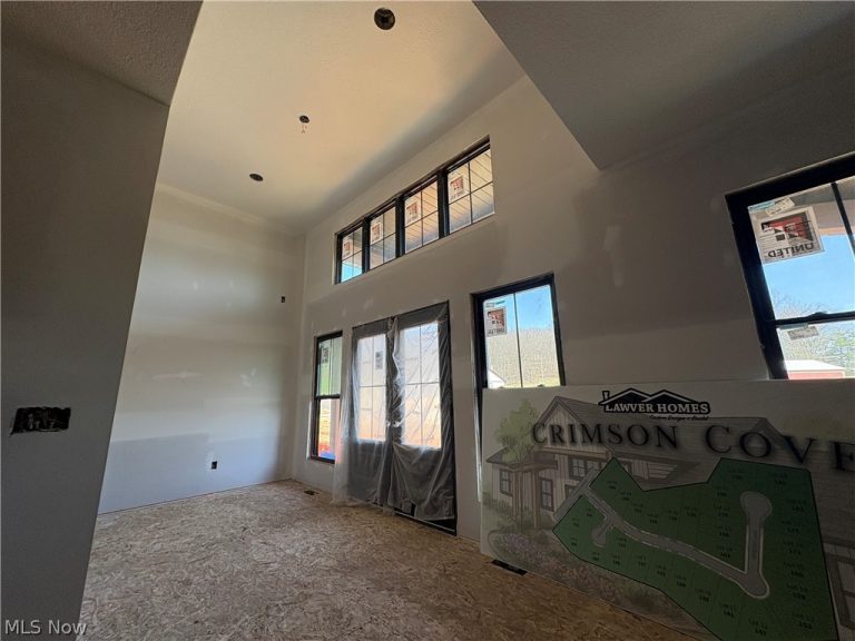 111 Crimson Circle, Dover, OH - Photo 2