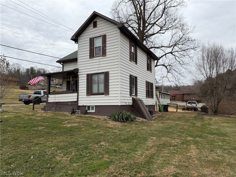 893 Maxwell Avenue, Millersburg, OH - Photo 3