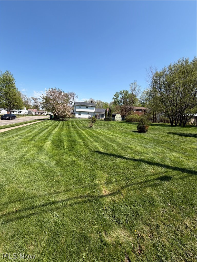 Pasadena Avenue, Sheffield Lake, OH - Photo 2