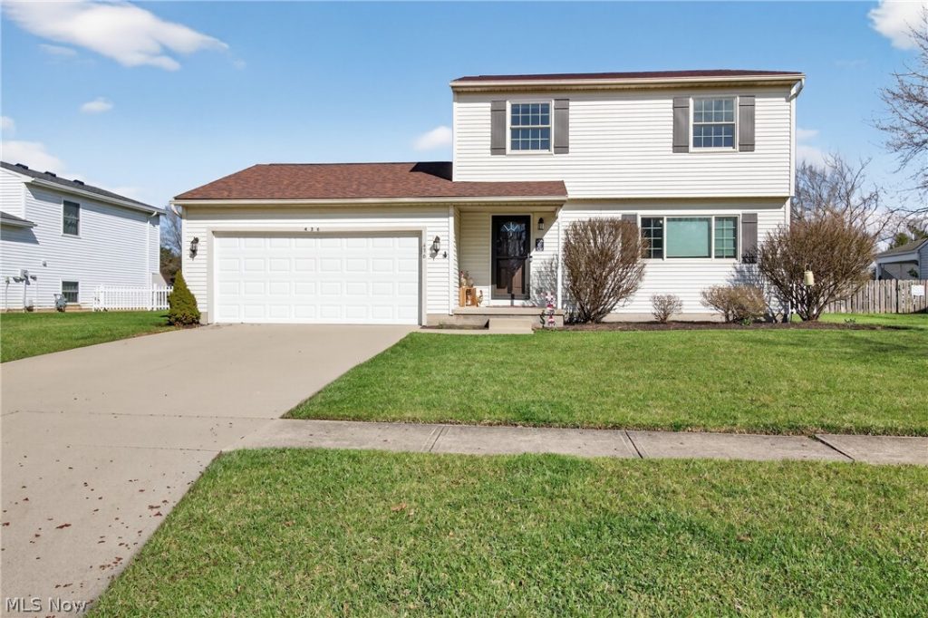 436 Bayberry Drive, Elyria, OH