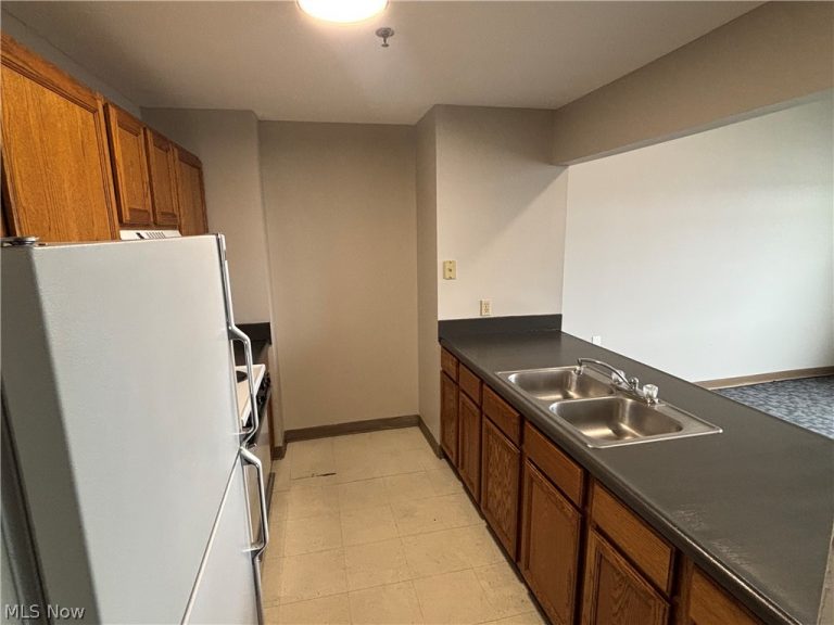 59 Lincoln Way #602, Massillon, OH - Photo 3